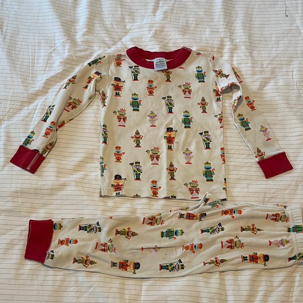 Hanna Andersson Sesame Street nutcracker size 4